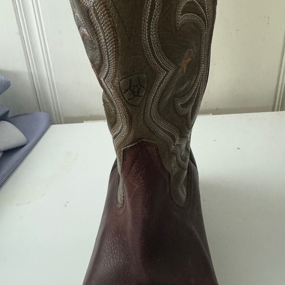 Ariat Cowboy Boots size 12D Boots.  Worn only a couple of times. - Picture 6 of 16